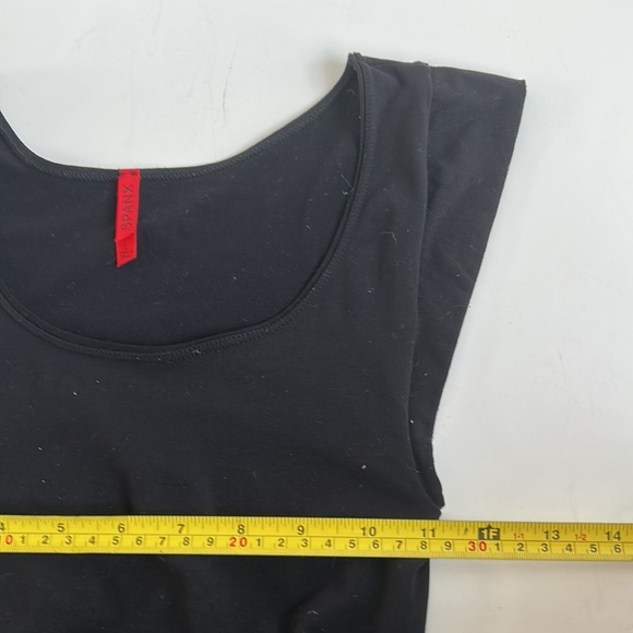 Spanx black scoop neck cap sleeve body shaper shapewear - Picture 13 of 16